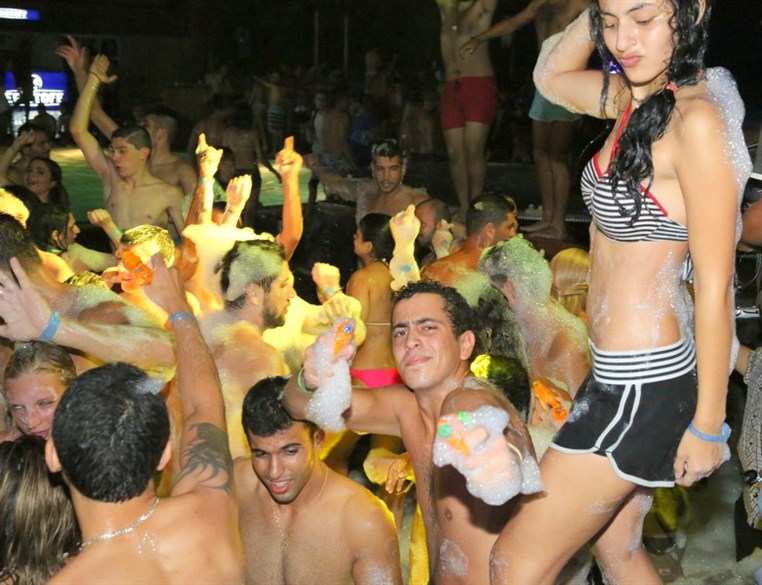 Lebanon Largest FOAM Party 3 (2)